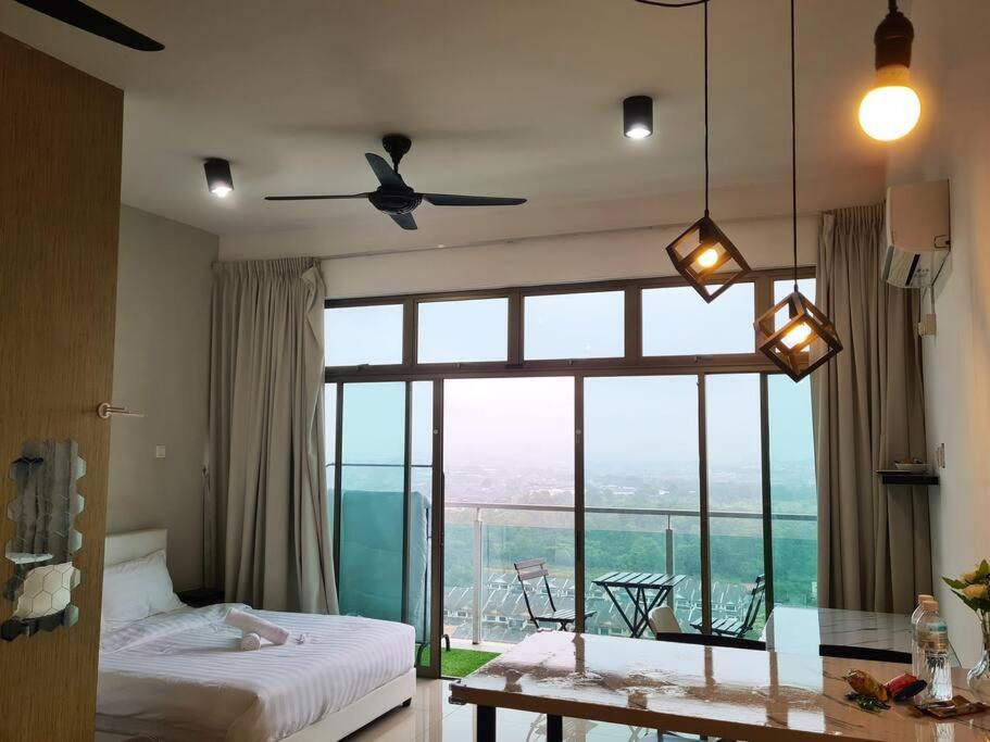 Lovely View Balcony Palazio Mount Austin By Gdragon Apartment Johor Bahru