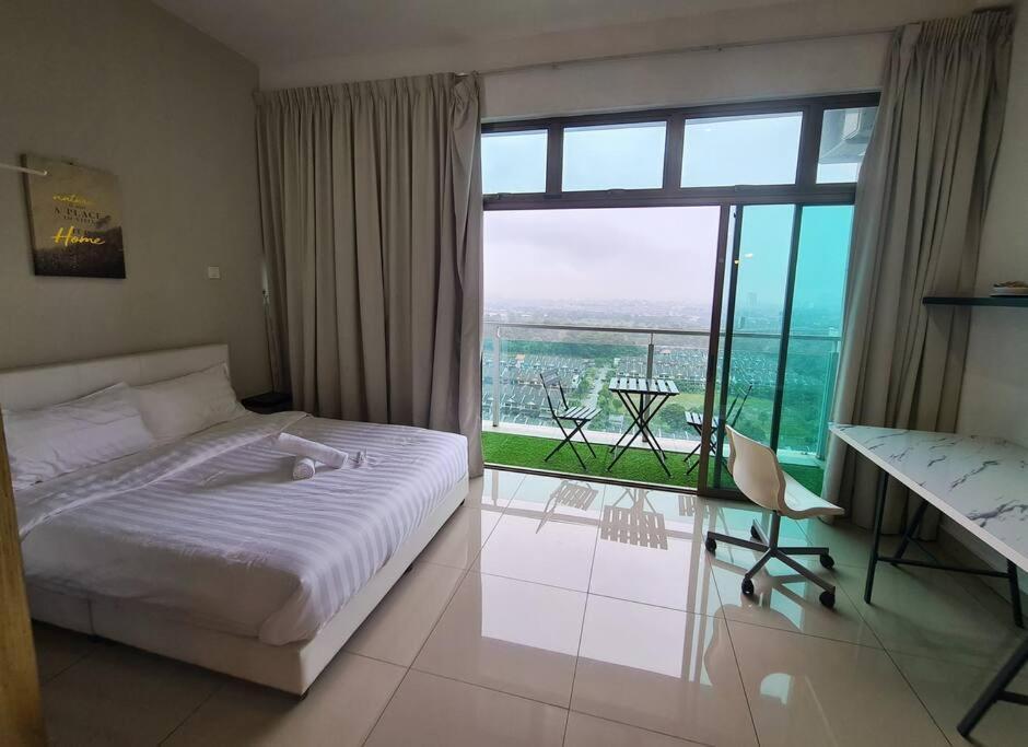 Lovely View Balcony Palazio Mount Austin By Gdragon Apartment *